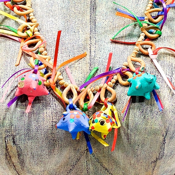 VTG 80's Mexican Fiesta Ceramic Piggy Necklace - Picture 3 of 4